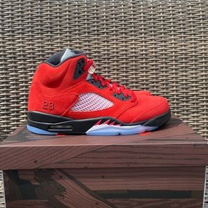 Jordan Retro 5 “Raging Bull”